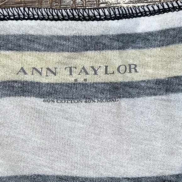 Ann Taylor Blouse Size Large. - Picture 4 of 5